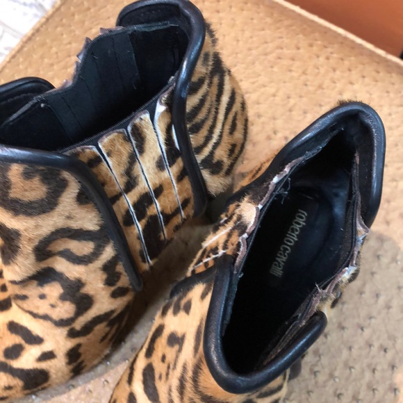 Roberto Cavalli Leopard booties - Picture 3 of 6